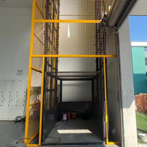 包头导轨式升降机助力物流园破解运输难题